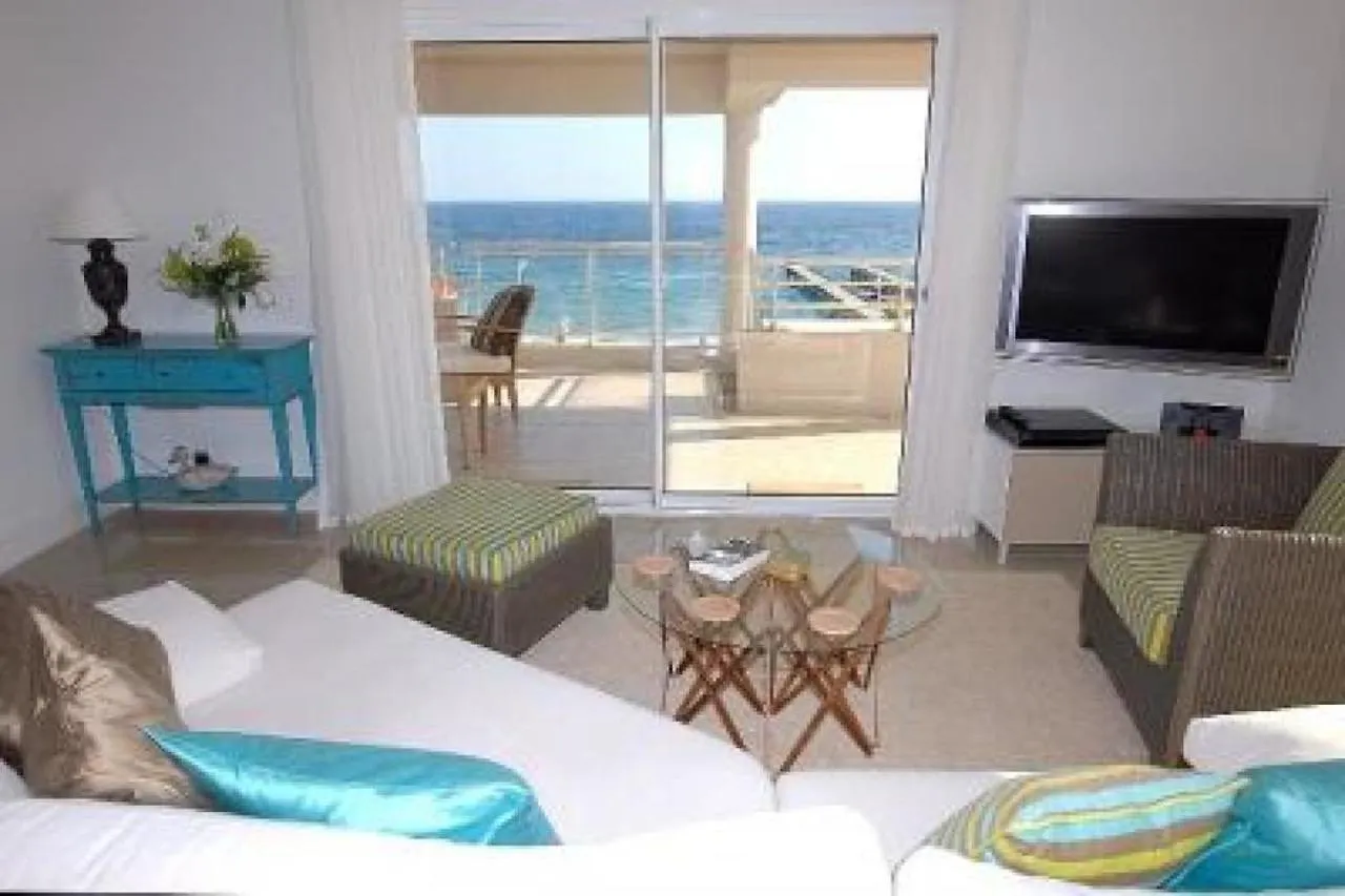 Stunning Three Bedroom Apartment On Seafront In Cannes With Panoramic Sea Views 399 Francia